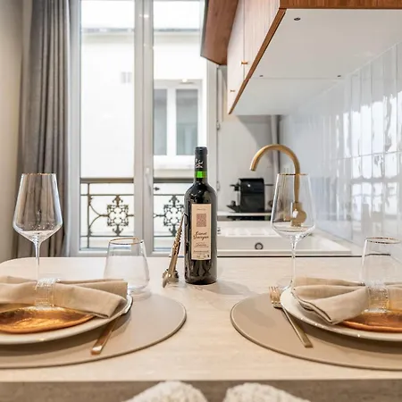 Lovely Near Montparnasse Station Parigi